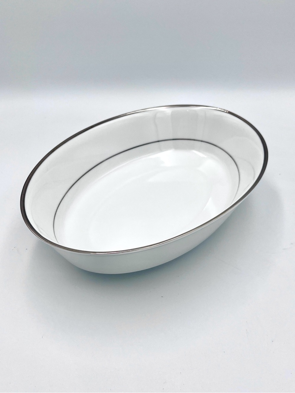 Noritake Spectrum 2983 Oval Vegetable Serving Bowl Fine China Platinum Trim